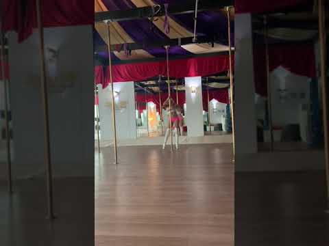 2021 Term 1 4 STAR Pole Choreography Bunnys class