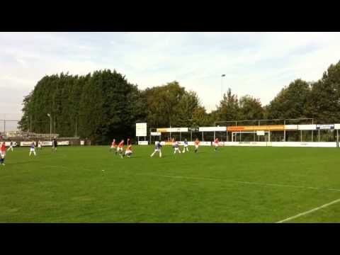 Blauw Wit'81 D3G - FC Engelen D3 (19-10-2013)