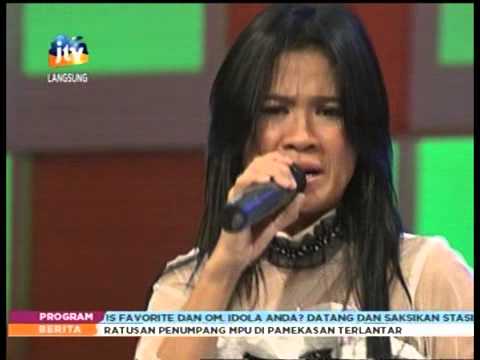 CINTA BERPAYUNG BULAN