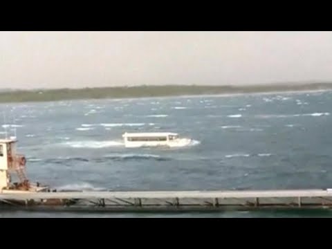Video of duck boat's final moments show it struggling to stay afloat