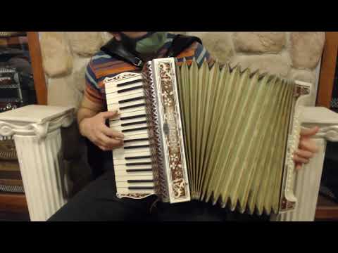 8235 - Scarlet Filligree Hohner Verdi II Piano Accordion MM 34 80 image 2