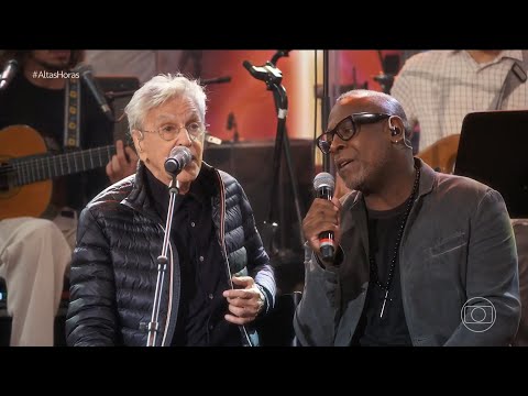 Caetano Veloso e Kleber Lucas cantam "Deus Cuida de Mim" no Altas Horas