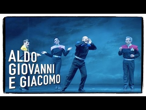 Anplagghed - Aldo Giovanni and Giacomo's spaceship has landed!