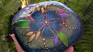 Paint and chat-Flower stone