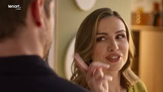 Stylowa komoda z okrągłym blatem i szałwiowym wnętrzem – funkcjonalność spotyka design.