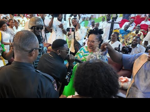 Bro Sammy Surprisingly Performs King Paluta’s FOKO For Prophetess Mama Vida At Church On Her Bday