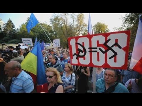 Czechs and Slovaks commemorate the tanks at the end of the Prague Spring