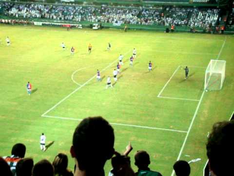 Coritiba 4x2 Paraná Clube - Árbitro anula gol legitimo do Coritiba - Camp. Paranaense 2011
