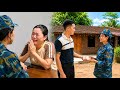 Kind CEO Gifts a Military Medic a Phone — A Small Gift That Starts a Beautiful Love Story