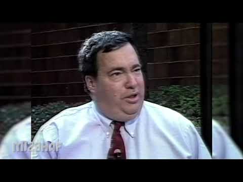 Bulls Fans Booed Jerry Krause's Wife During Honor Ceremony and Upset Everyone