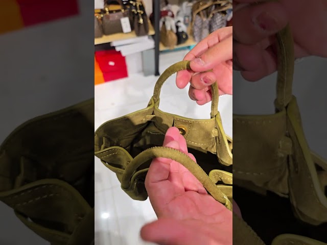 شنطة JW PEI ميني كيرفيد لون أسود