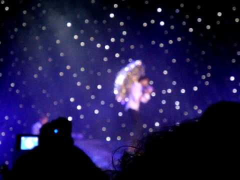 Mika @ Lyon 24.04.10 I See You