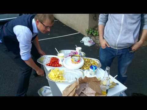 Eating fermented fish in Enfield - Surströmming
