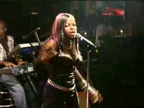 Asia Bryant Sings  @ Cafe 290