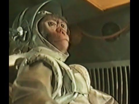 1959 "Я был спутником Солнца"  (I Was a Satellite of the Sun) par Yuri MERKULOV (CCCP)