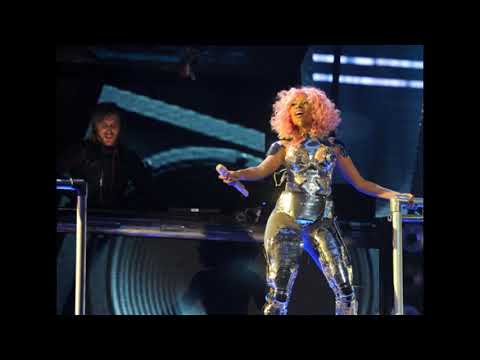 Nicki Minaj & David Guetta - Medley AMAs 2011(Studio Live Version)