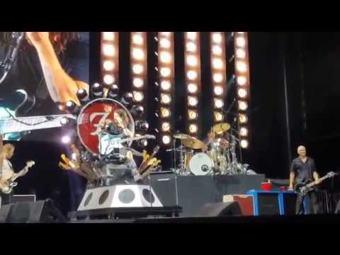 Foo Fighters - "Stay with me" (Faces cover)  with Chad Smith on Drums