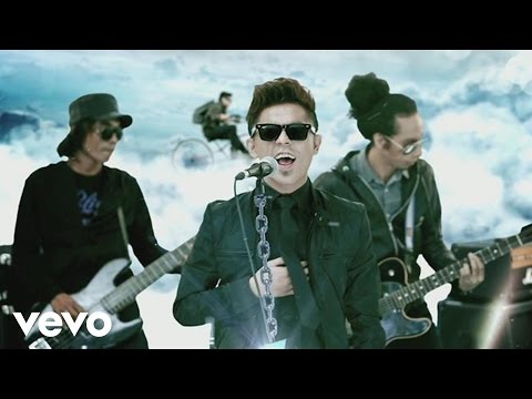 Klangit - Tak Mau Dusta-Dusta (Official Music Video)