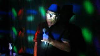 Tomber encore. Johnny Hallyday