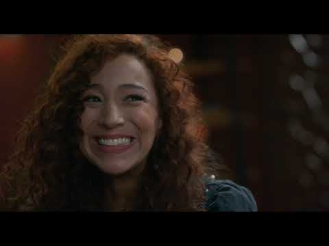 Thumbnail of the video: La Sexóloga | Trailer Oficial | Estreno enero 5 de 2023