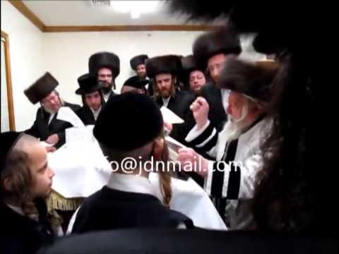 Zlotchov Rebbe Counting Sefiras HaOmer