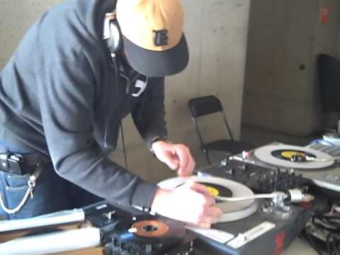 DJ Platurn @ OMCA WFMU live remote Feb 4th 2011 Oakalnd Standard Warm Up