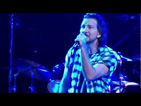 Pearl Jam - Love Reign O'er Me - 5.17.10 Boston, MA