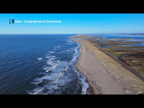 Solrig Flyvetur Over Thorsminde Tange: Fra Bjerghuse til Thorsminde