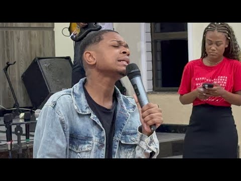 ELE EMOCIONOU A TODOS COM ESTA CANÇÃO 😭 - Samuel Azevedo