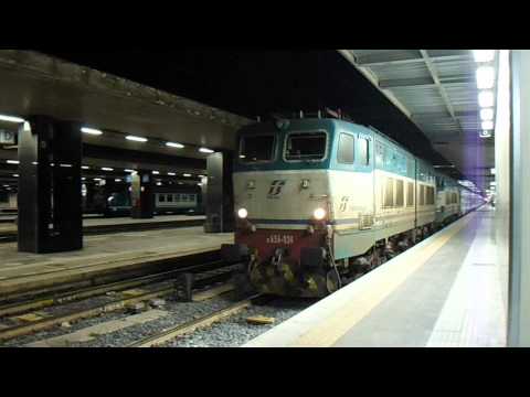 E656.024 + E656.028 in partenza con l' ICN 1955 Roma Termini - Siracusa/Palermo Centrale