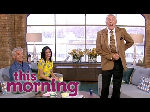 Bruce Forsyth Imitates The Jersey Boys | This Morning