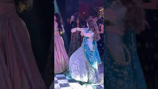 Download lagu Kangna kangna dance of hania amir and yashma gill #danxe #friends #wedding #haniaamir #yashmagill mp3
