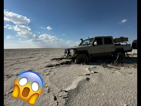 STUCK IN THE MIDDEL OF THE MAKGADIKGADI SALT PANS!!