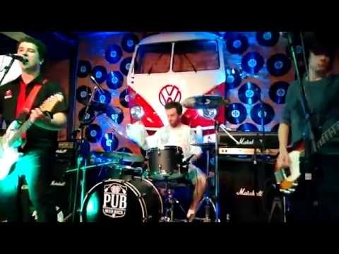 Welcome To Paranoia Green Day Cover - Coming Clean (Pub Beer Rock)