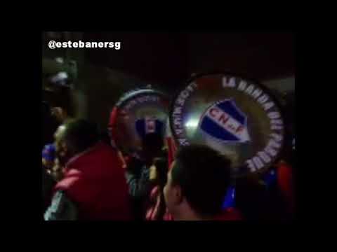 "Salida hinchada de NACIONAL clásico Copa de Campeones Uruguayos   NAC 1 0 peñ   14 08 2017" Barra: La Banda del Parque &bull; Club: Nacional