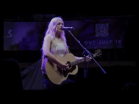 Sara Berki - Out of Oklahoma (Lainey Wilson Cover)