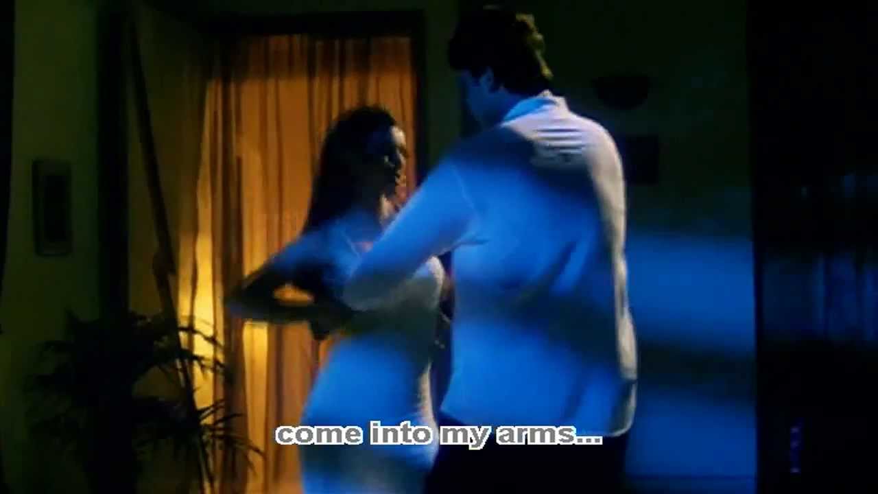 Akeli Hai Raat Lyrics  | Yeh Kaisi Mohabbat | Deepak Tijori, Krishna Abhishek, Viveka Babajee | Alka Yagnik, Mahathi | Saaji