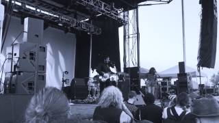 Night Beats &quot;Puppet On A String&quot; Live at Levitation 2015