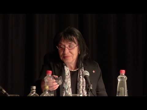 Slovenologija - Svetlana MAKAROVIC in Svetlana SLAPSAK s Noahom