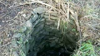 DANGEROUS, I Found A Off Grid Hand Dug Well In The Woods