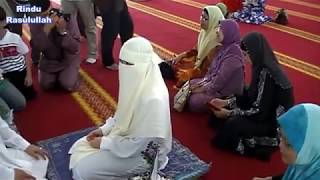 Download lagu Akad nikah Paling SWEET.. Mempelai Wanita Malu malu Bersalaman mp3