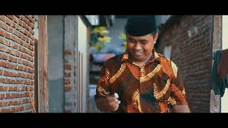 Download lagu Mandar film komedi Indonesia 'pa'alli pulsa' ( pembeli pulsa ) mp3