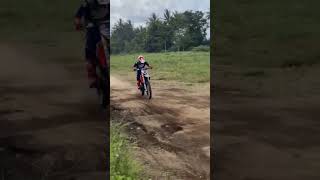 Download lagu SUARA DUA STROKE MEMANG GA ADA OBAT #grasstrack #shorts #ninja mp3