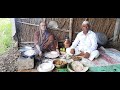 पाणी न घालता अंगच्या पाण्यात शिजवलेल�