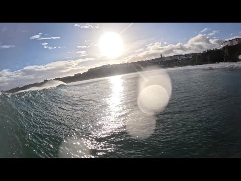 SURFING NEWQUAY HARBOUR WALL! Charging super fun peelers, TOWAN BEACH