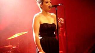 Concert Camelia Jordana Niort Je Pars live