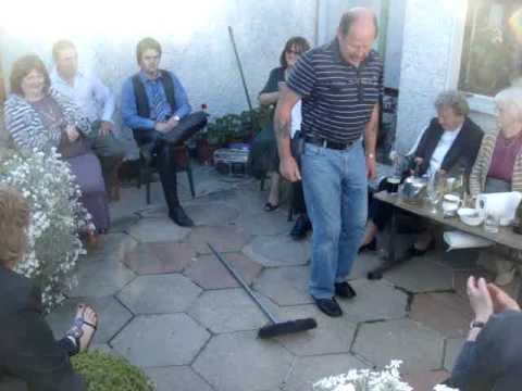 Tony Mac - Broom Dance