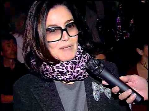 Desfile Paola Robba verão 2011 , pelo programa de moda Over Fashion