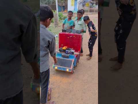 Up dance 🕺 🤣😂😅 #dj #4k_mini_dj #smalldjtruck #virelshorts #trendingshorts #shortsvideo