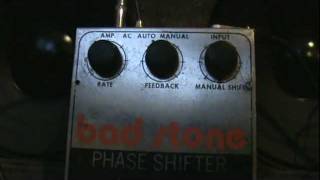 Video thumbnail for late 70s Electro Harmonix Bad Stone Phase Shifter demo by Pacafeliz